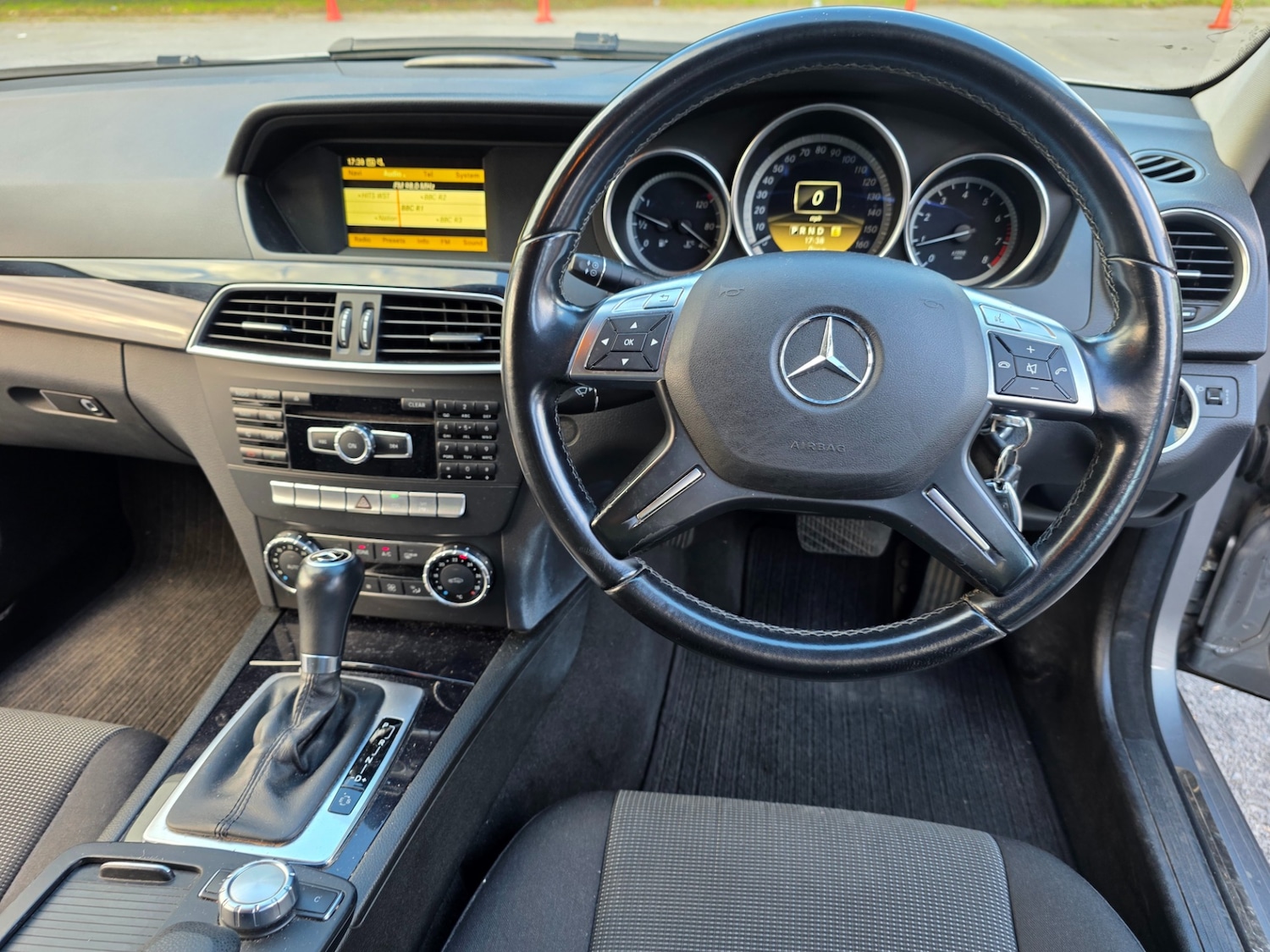 Used Mercedes-Benz C Class 2012 for sale - 76268767: Photo 4