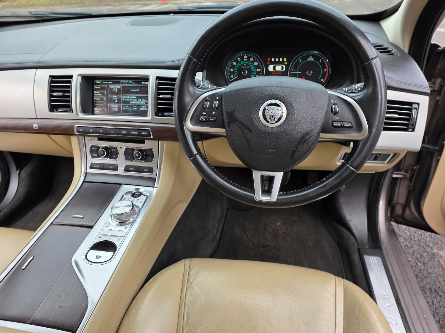 Used Jaguar XF 2011 for sale - 77199358: Photo 13