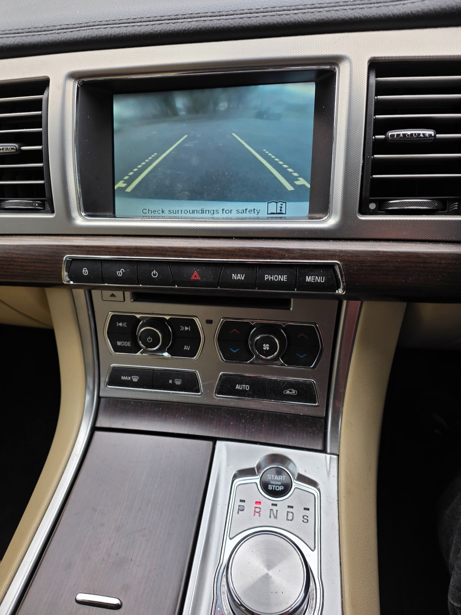 Used Jaguar XF 2011 for sale - 77199358: Photo 14