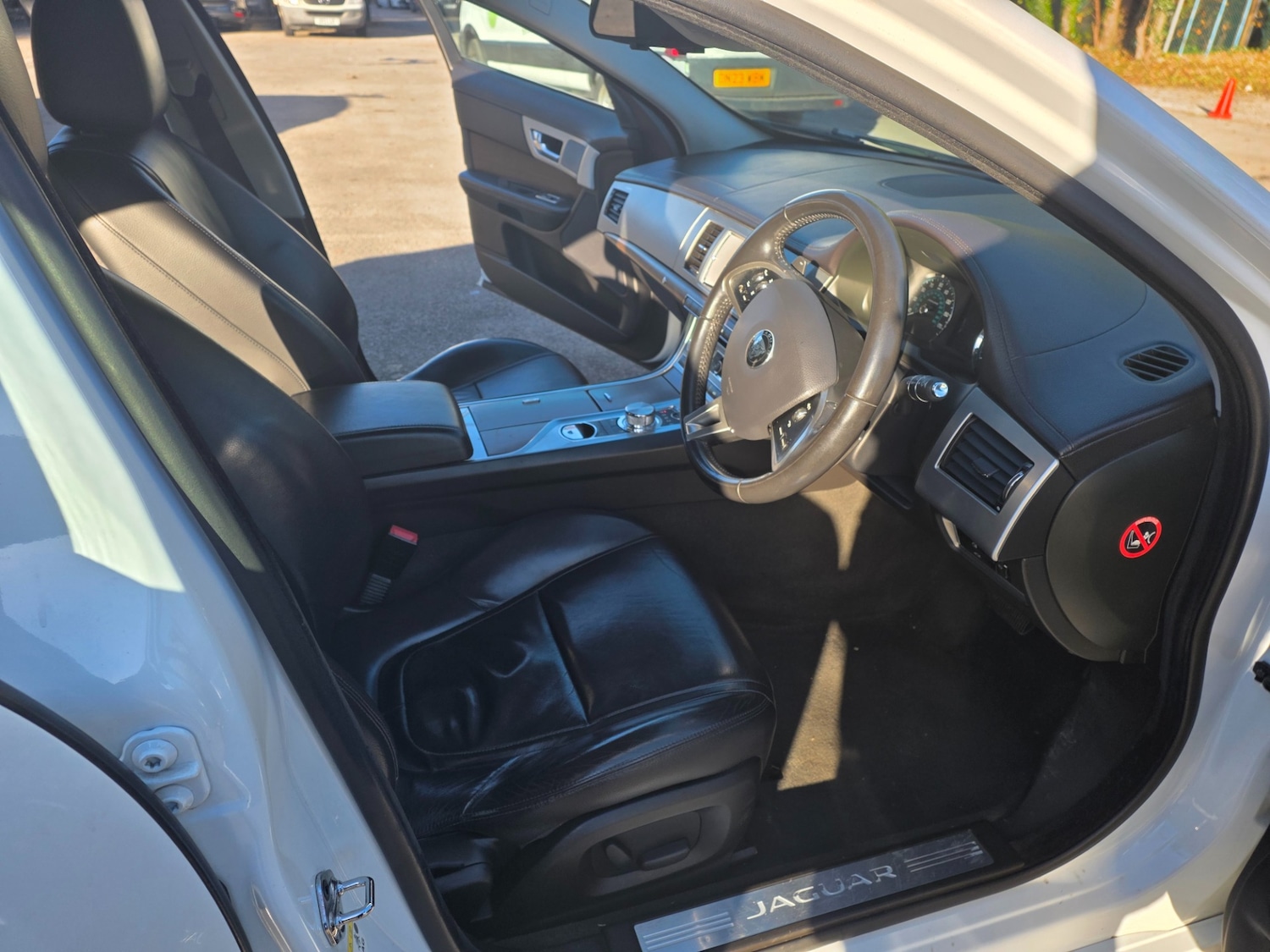 Used Jaguar XF 2013 for sale - 76687605: Photo 11