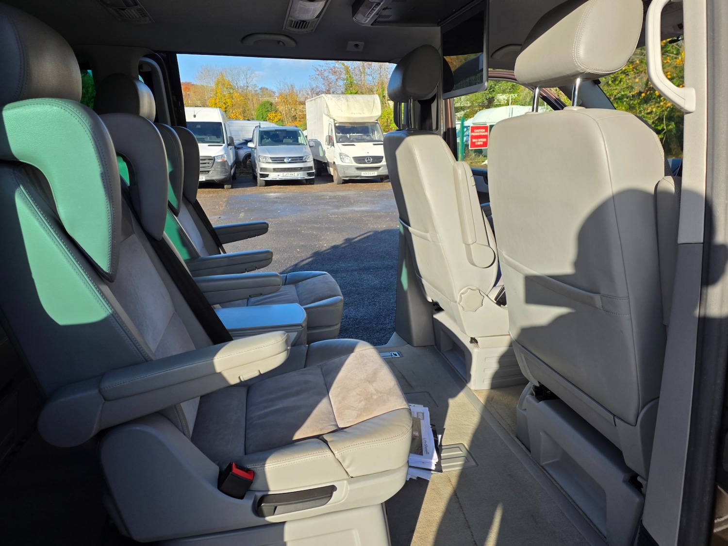 Used Volkswagen Caravelle 2011 for sale - 76521172: Photo 11