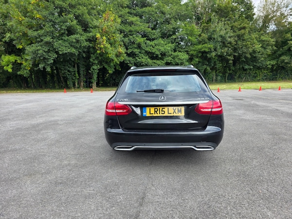 Used Mercedes-Benz C-Class 2015 for sale - 76063550: Photo 5
