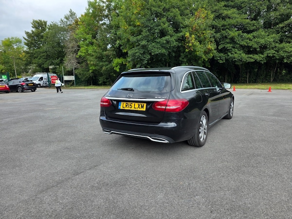 Used Mercedes-Benz C-Class 2015 for sale - 76063550: Photo 6