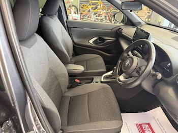 Used Toyota Yaris Cross 2022 for sale - 79208758: Photo