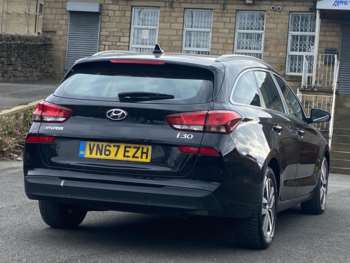Used Hyundai i30 2017 for sale - 74945134: Photo