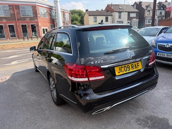 Used Mercedes-Benz E Class 2013 for sale - 79162201: Photo