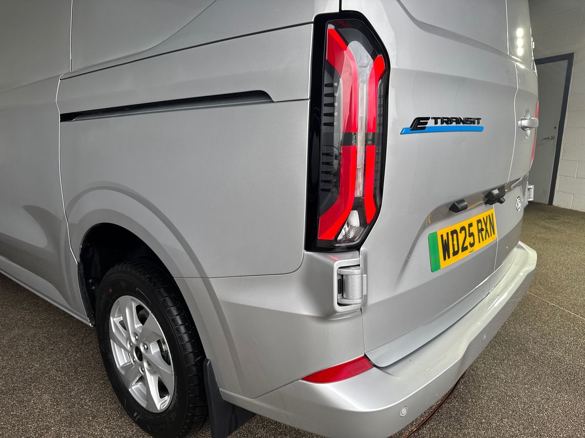 Used Ford Transit Custom 2025 for sale - 76507496: Photo 40