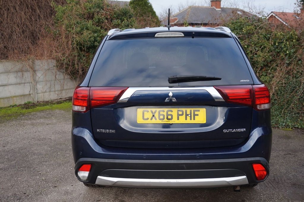 Used Mitsubishi Outlander 2016 for sale - 77642327: Photo 10