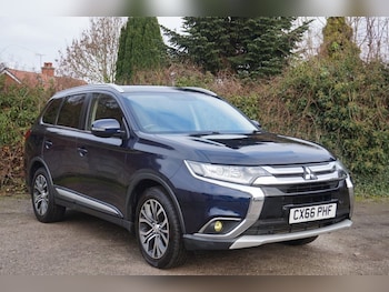 Used Mitsubishi Outlander 2016 for sale - 77642327: Photo