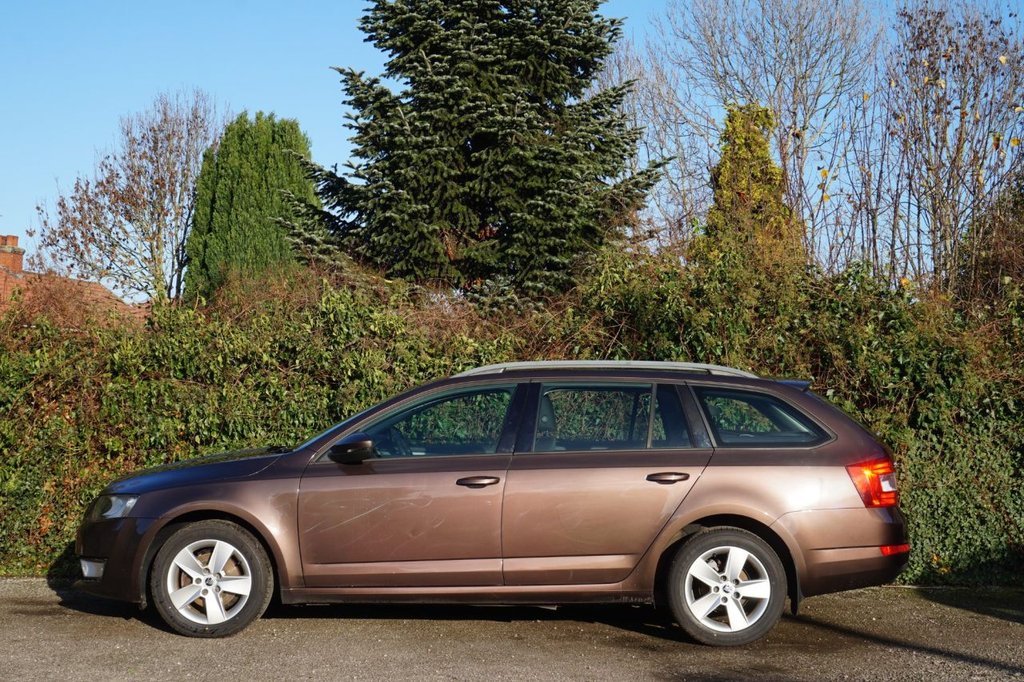 Used Skoda Octavia 2013 for sale - 76840765: Photo 2