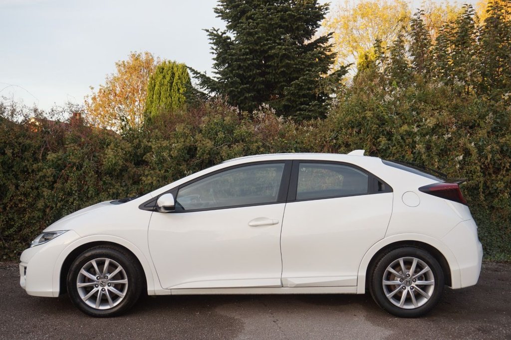 Used Honda Civic 2016 for sale - 76406246: Photo 2