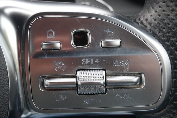 Used Mercedes-Benz GLC 2021 for sale - 76163291: Photo 23