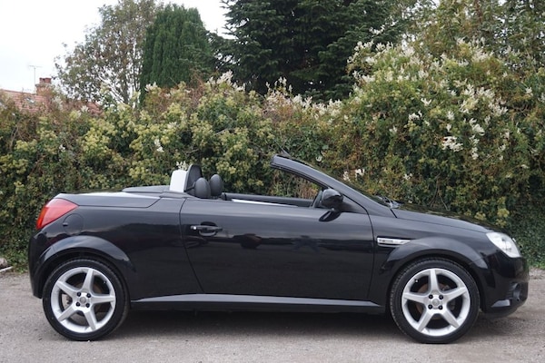Used Vauxhall Tigra 2008 for sale - 76223313: Photo 2