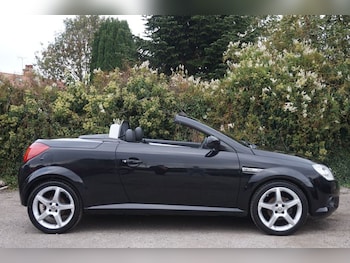Used Vauxhall Tigra 2008 for sale - 76223313: Photo 2
