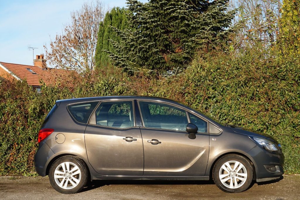 Used Vauxhall Meriva 2015 for sale - 76642788: Photo 2