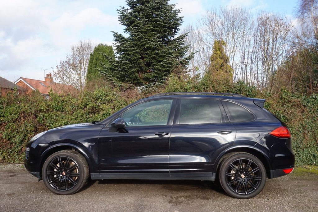 Used Porsche Cayenne 2013 for sale - 77276512: Photo 2