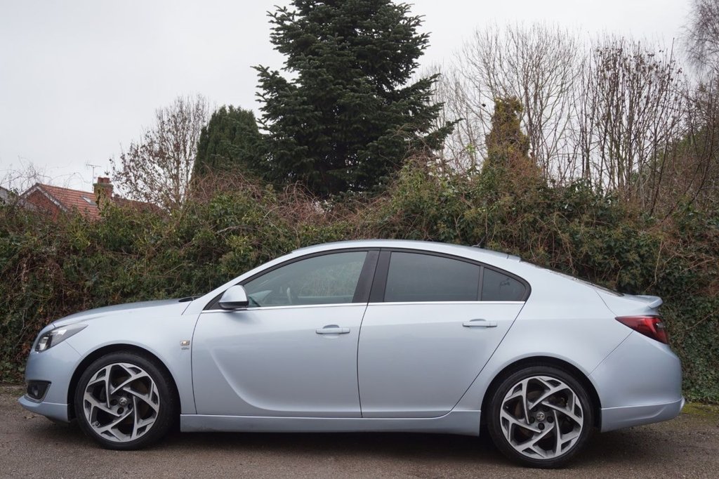 Used Vauxhall Insignia 2015 for sale - 77276605: Photo 2