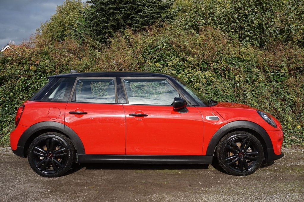 Used MINI Hatch 2018 for sale - 77765117: Photo 2
