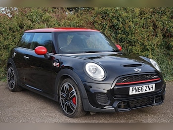 MINI Hatch feature image