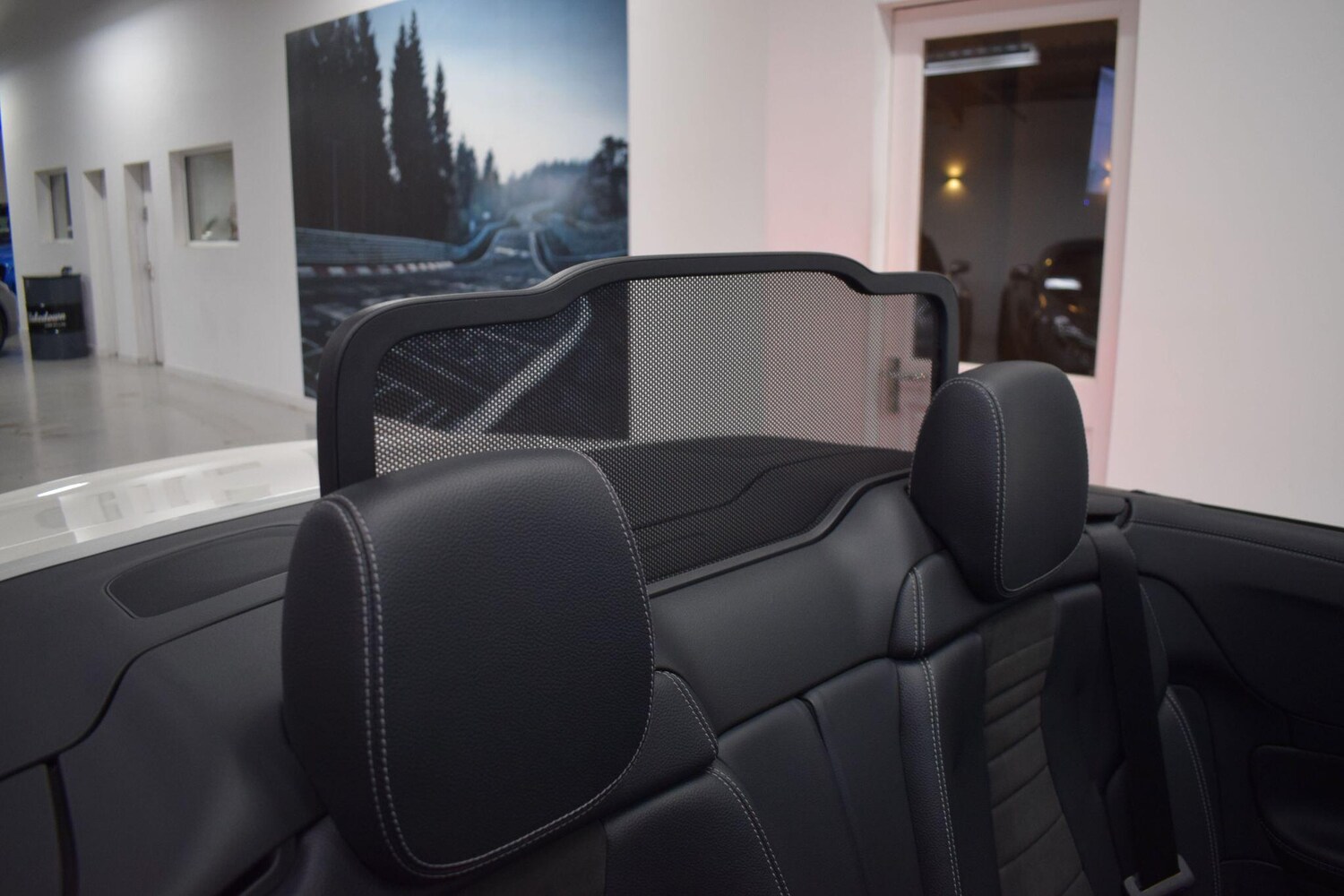 Used Mercedes-Benz E Class for sale - 77456342: Photo 32