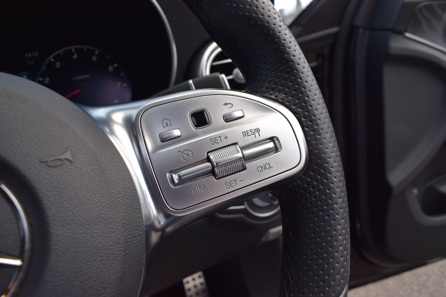 Used Mercedes-Benz C Class 2019 for sale - 76898975: Photo 18