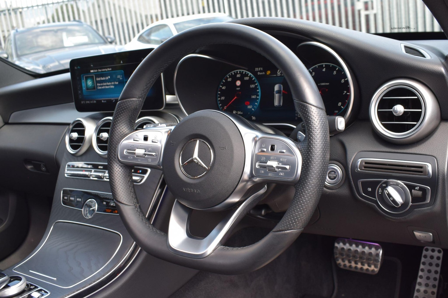 Used Mercedes-Benz C Class 2019 for sale - 76898975: Photo 8