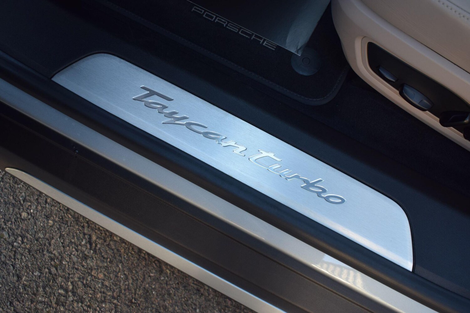 Used Porsche Taycan 2020 for sale - 77637575: Photo 33