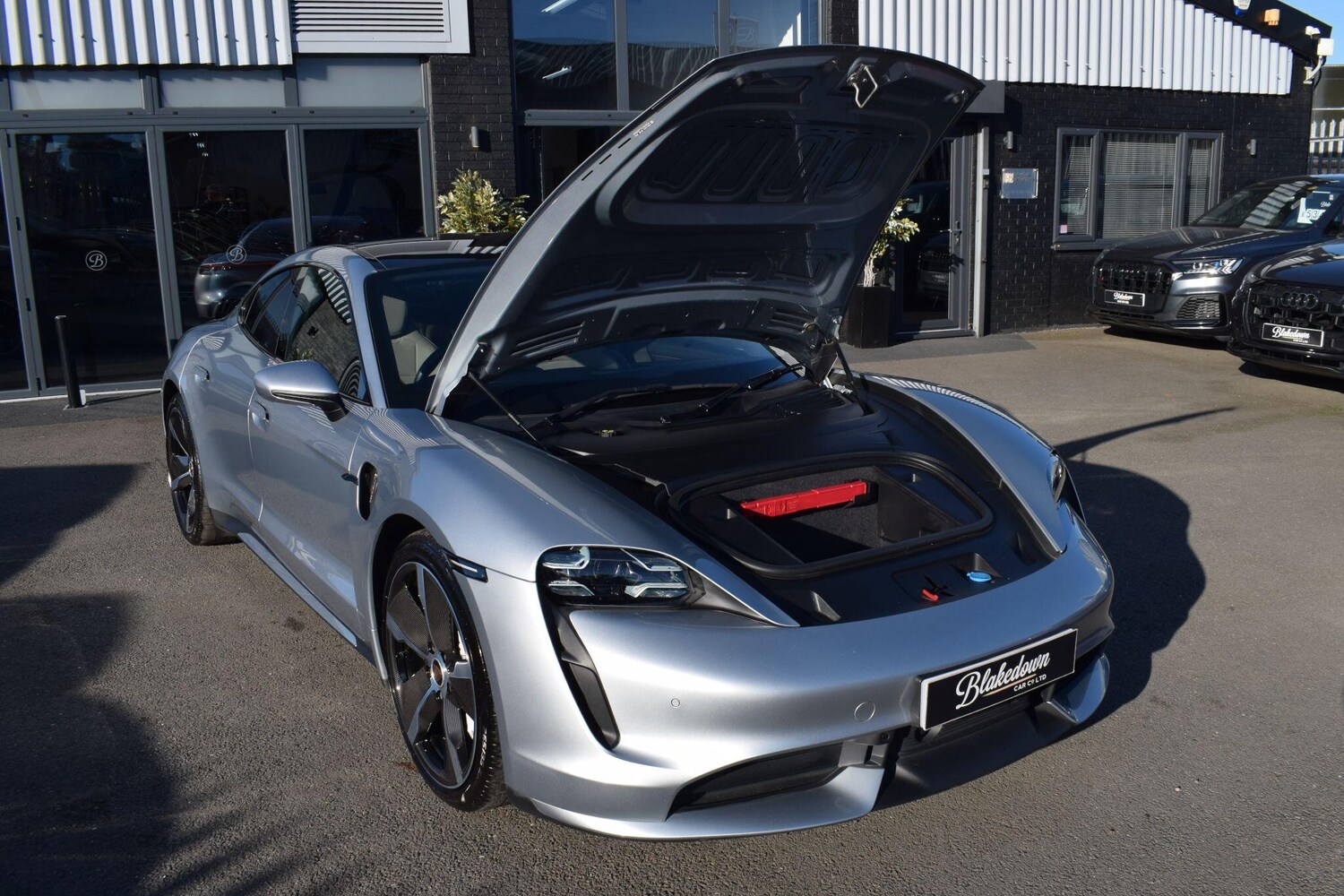 Used Porsche Taycan 2020 for sale - 77637575: Photo 38