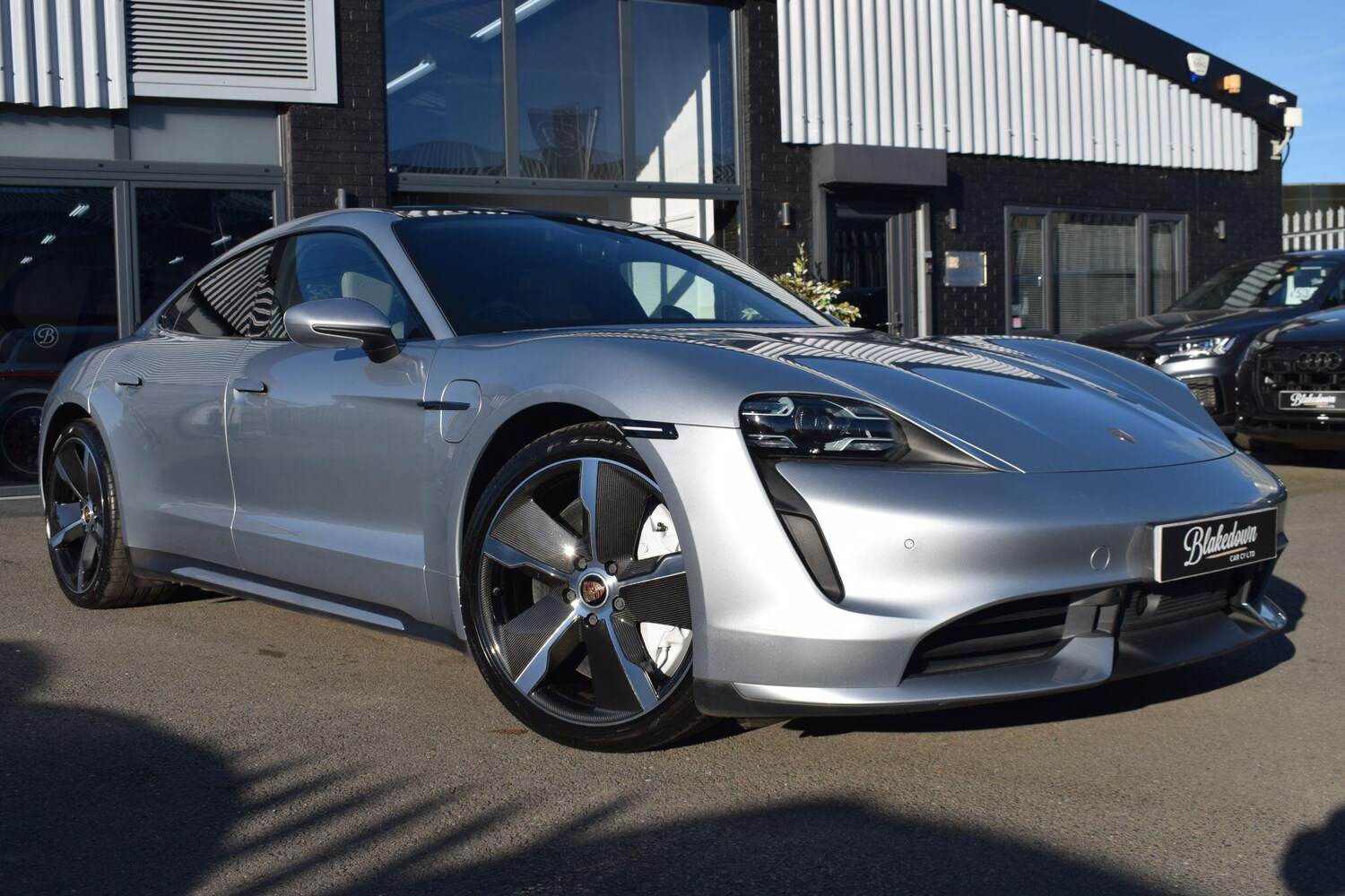 Used Porsche Taycan 2020 for sale - 77637575: Photo 47