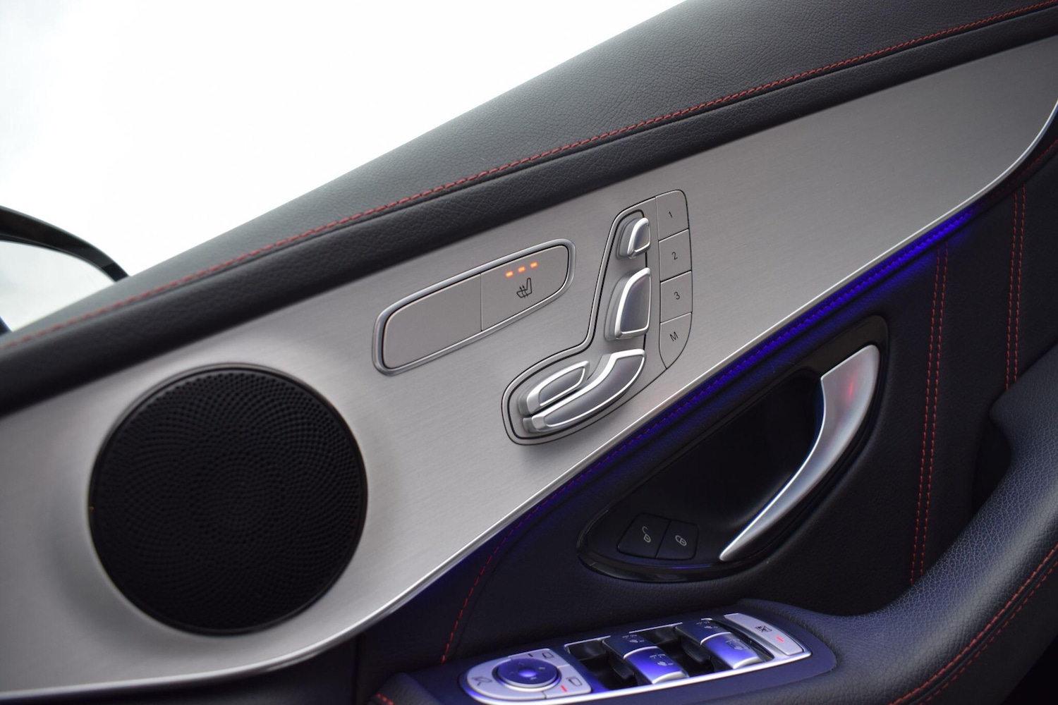 Used Mercedes-Benz GLC 2023 for sale - 76370857: Photo 13