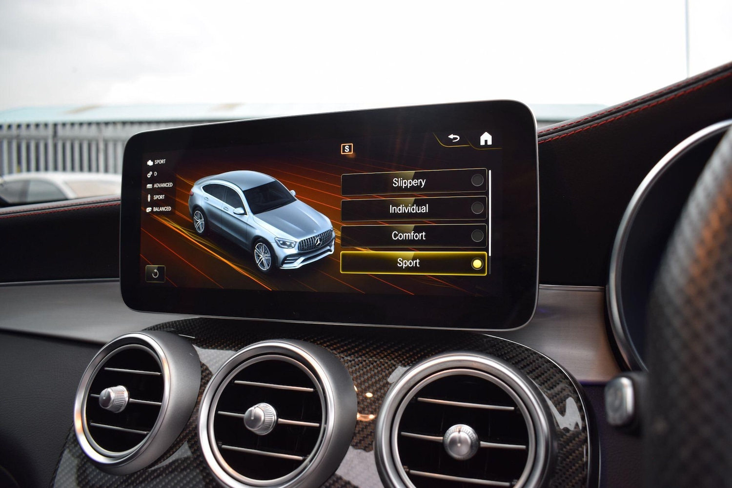 Used Mercedes-Benz GLC 2023 for sale - 76370857: Photo 20