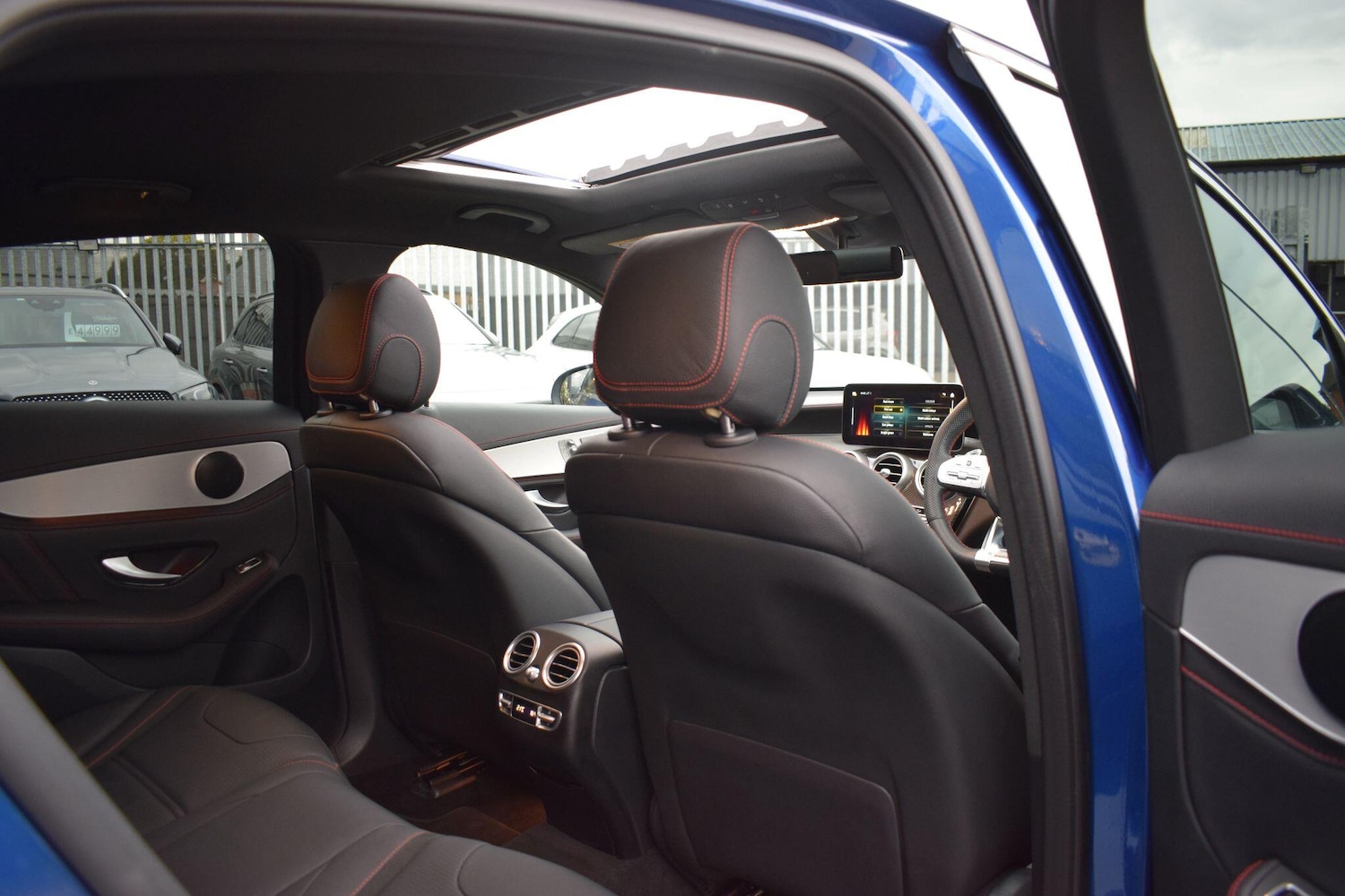 Used Mercedes-Benz GLC 2023 for sale - 76370857: Photo 27