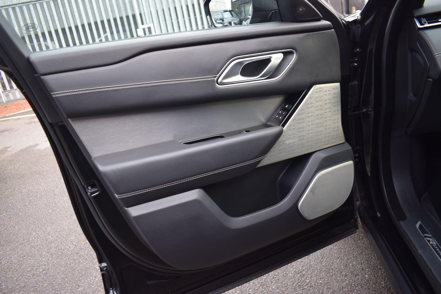 Used Land Rover Range Rover Velar 2022 for sale - 77203430: Photo 15