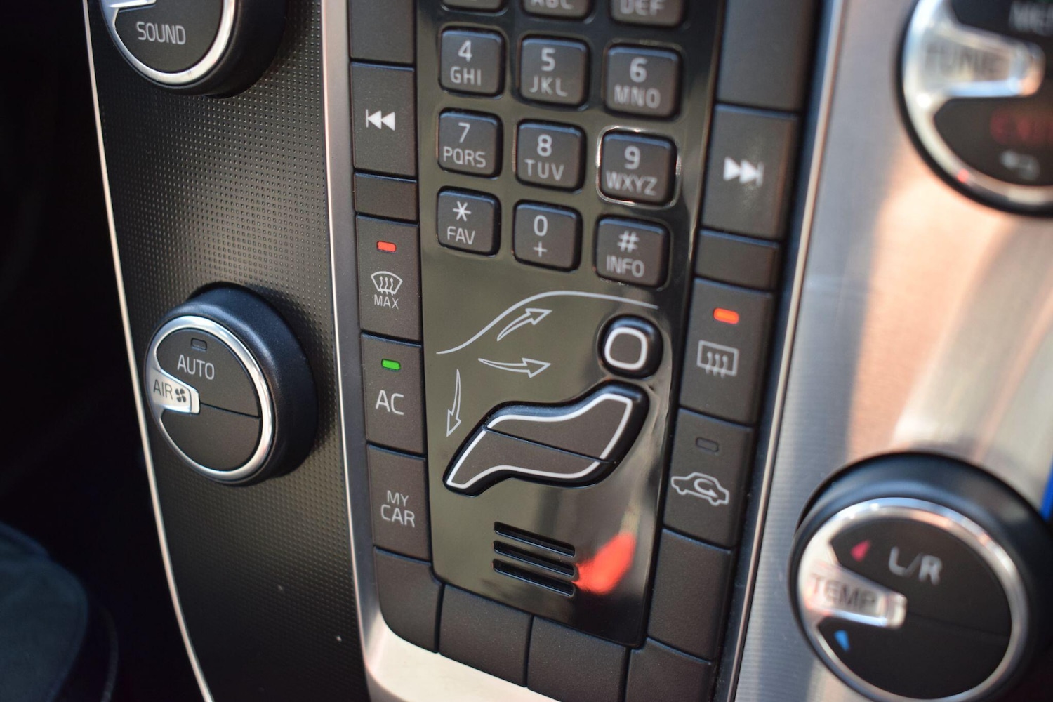 Used Volvo V40 for sale - 78184210: Photo 14