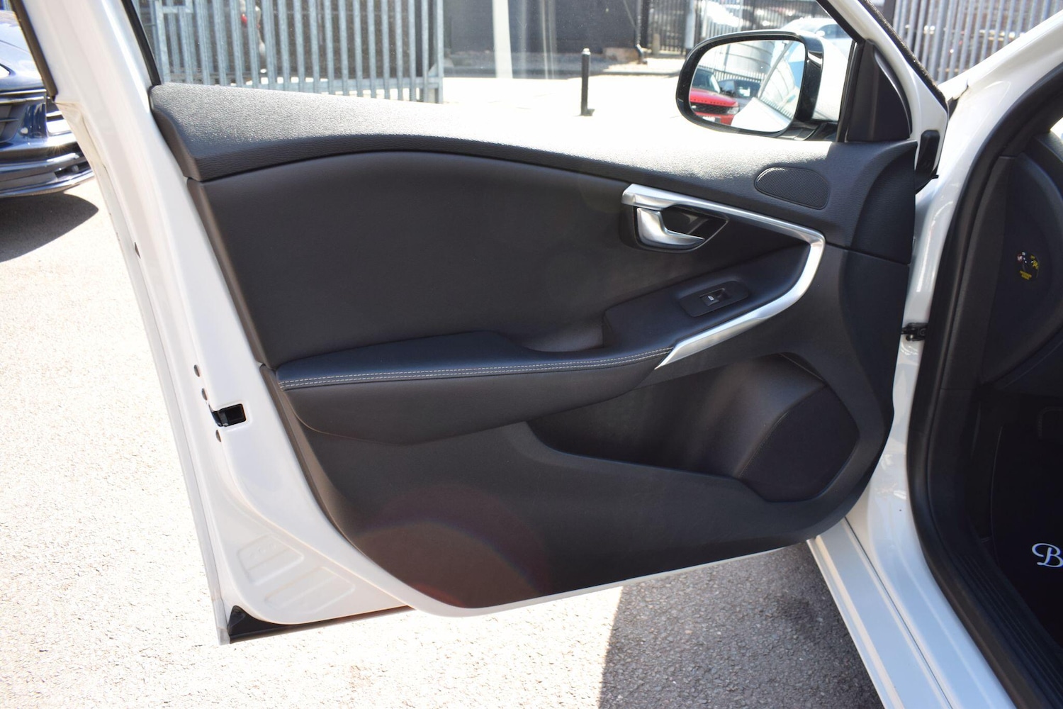 Used Volvo V40 for sale - 78184210: Photo 21