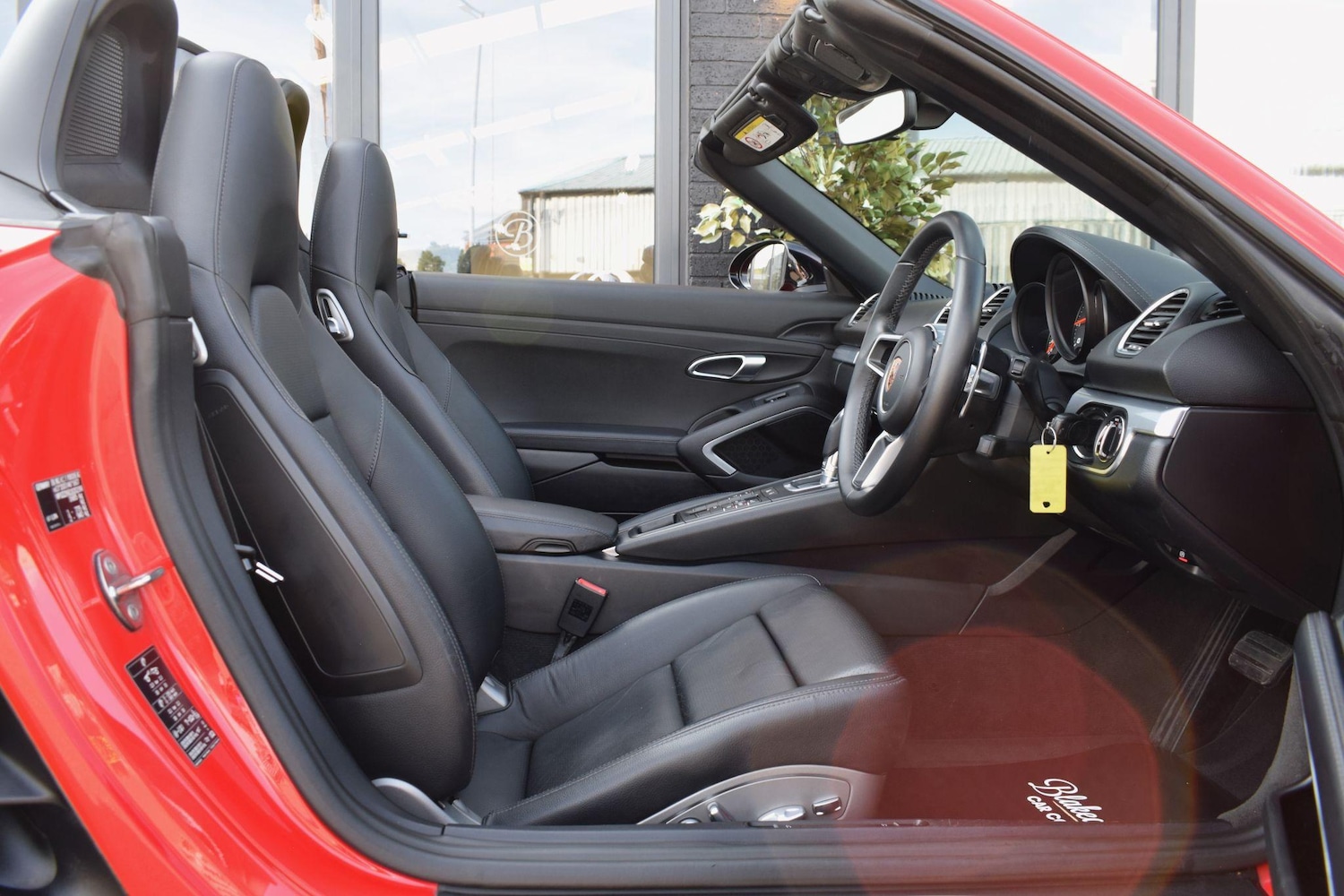 Used Porsche Boxster 2018 for sale - 76823760: Photo 11