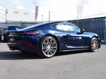 Used Porsche 718 Cayman 2018 for sale - 77411600: Photo
