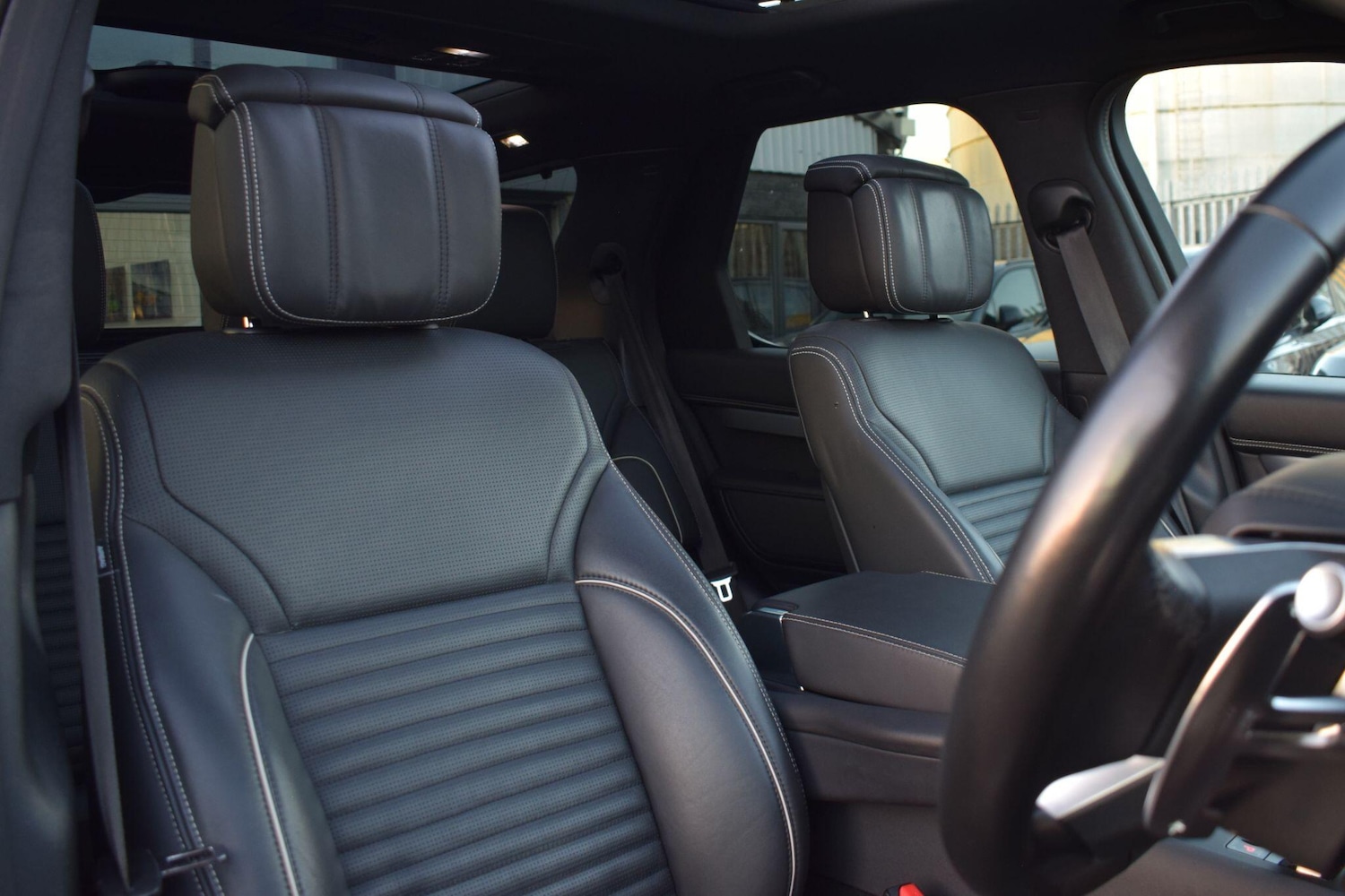 Used Land Rover Discovery 2022 for sale - 76689926: Photo 10