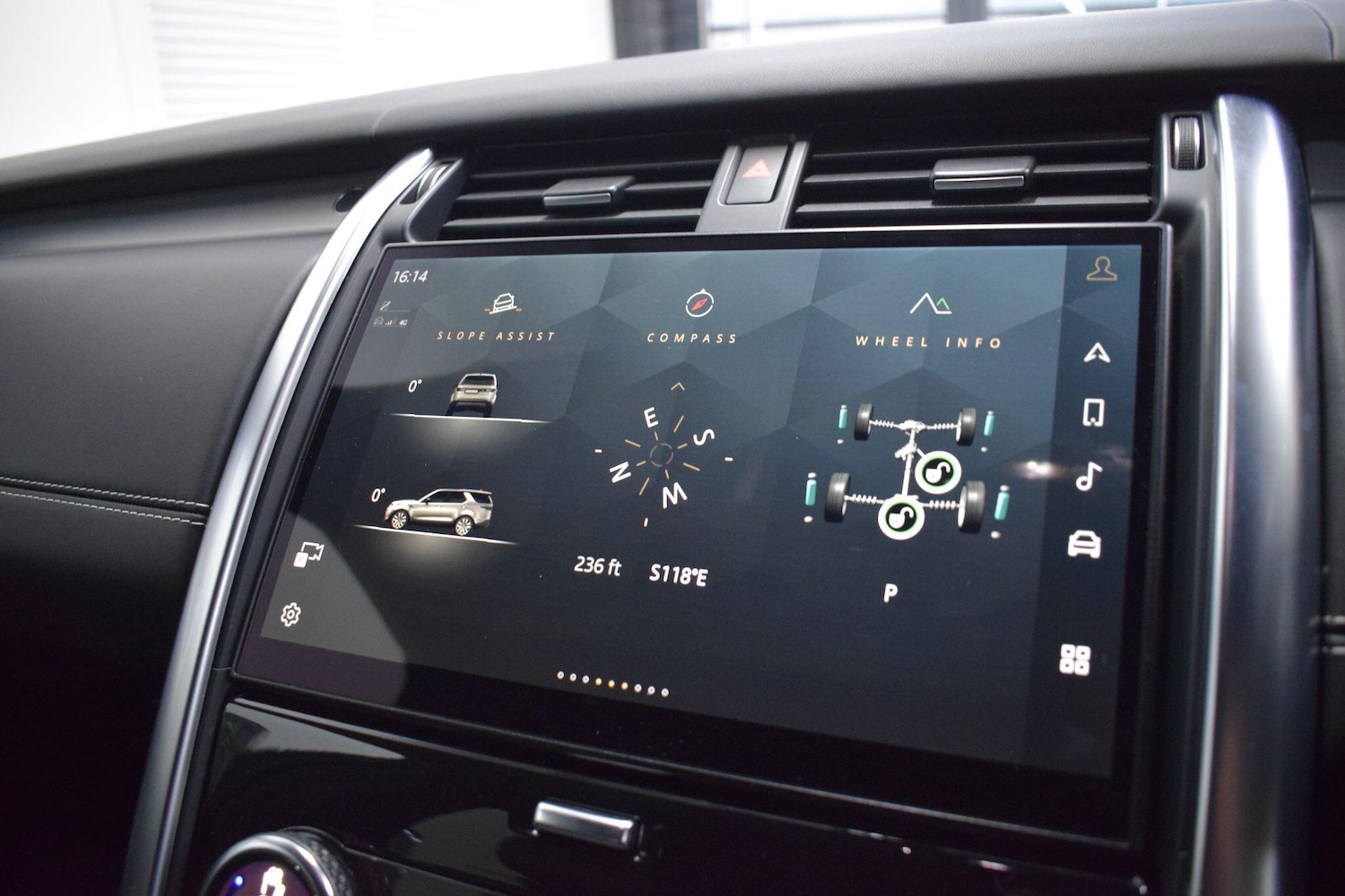 Used Land Rover Discovery 2022 for sale - 76689926: Photo 17