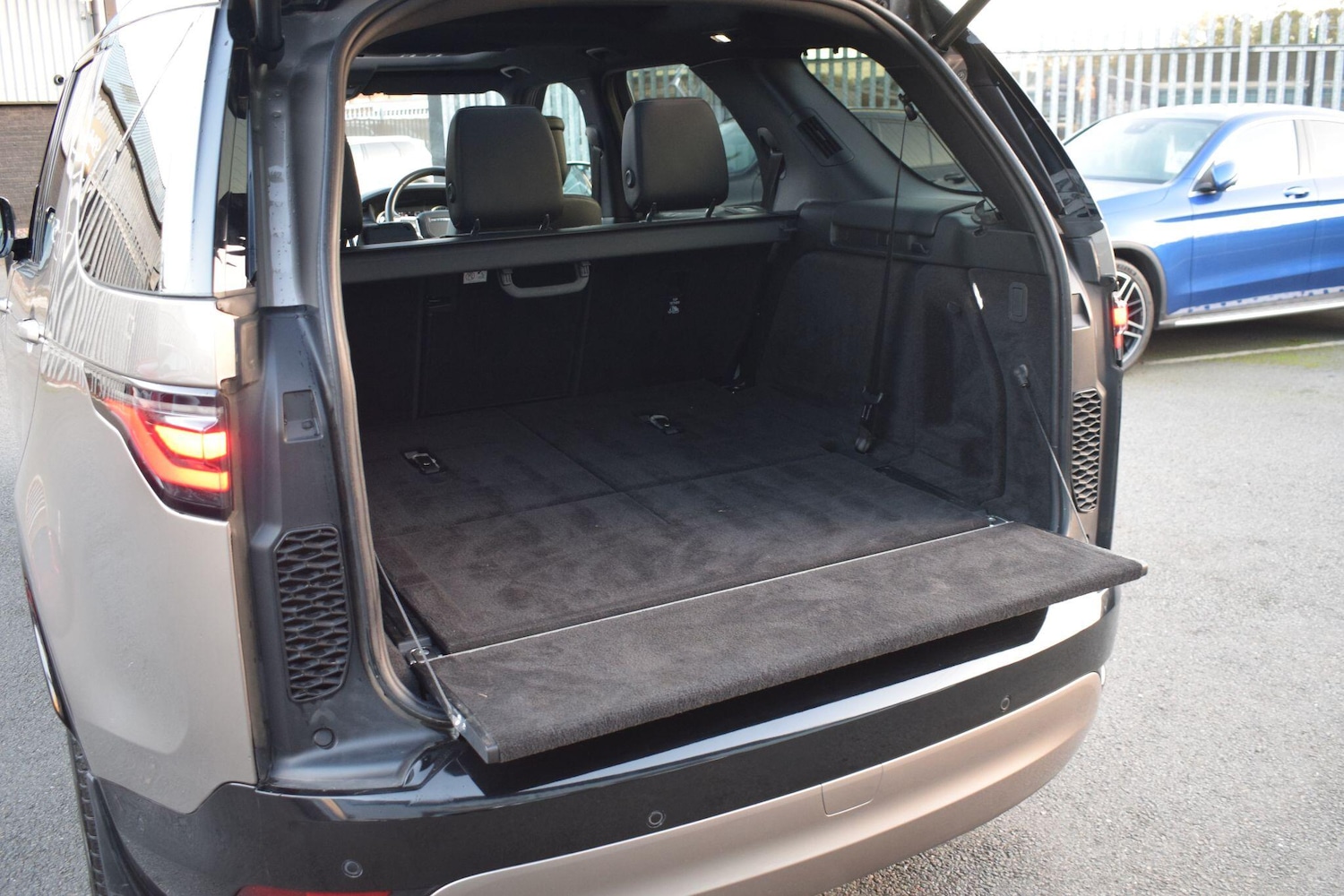 Used Land Rover Discovery 2022 for sale - 76689926: Photo 30