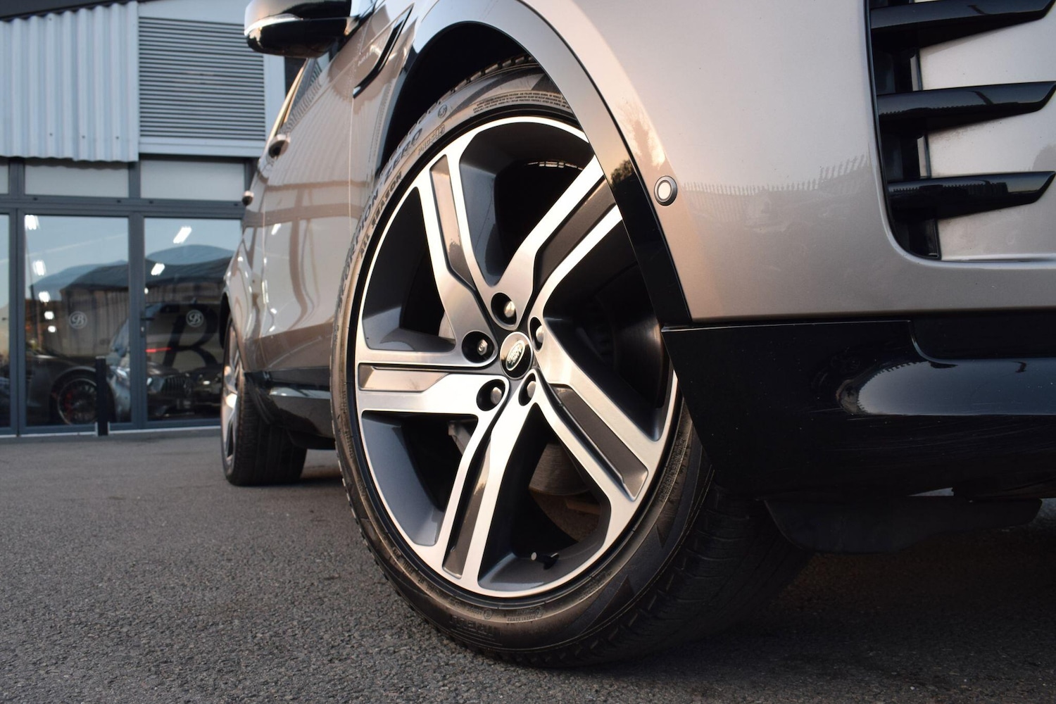 Used Land Rover Discovery 2022 for sale - 76689926: Photo 36