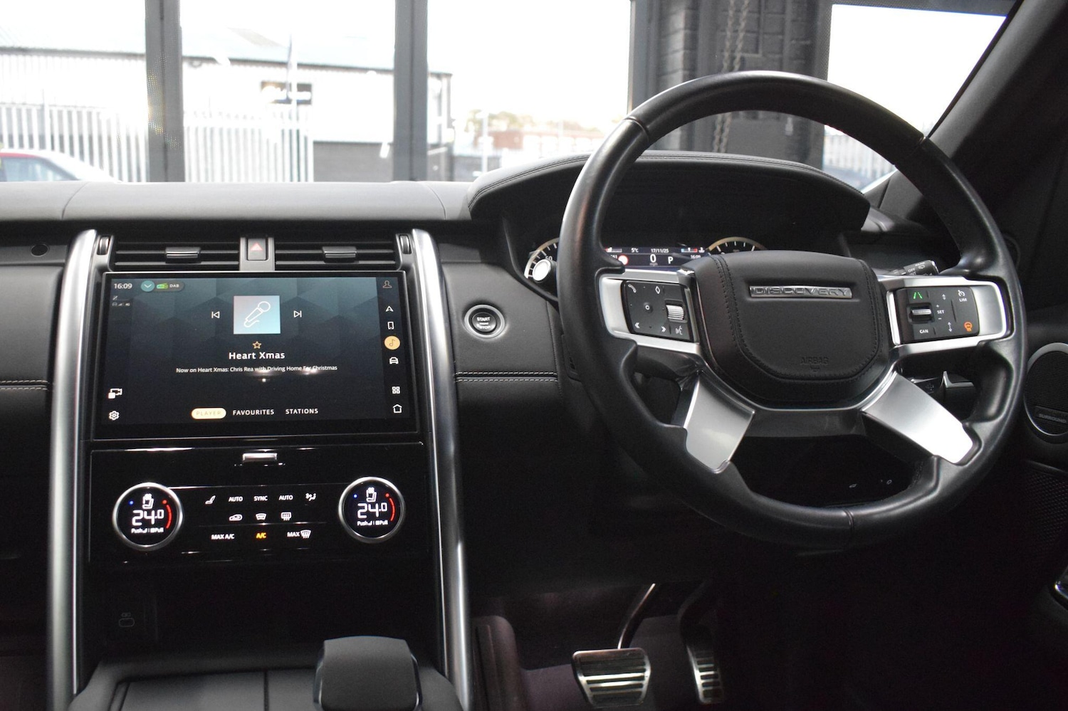 Used Land Rover Discovery 2022 for sale - 76689926: Photo 8