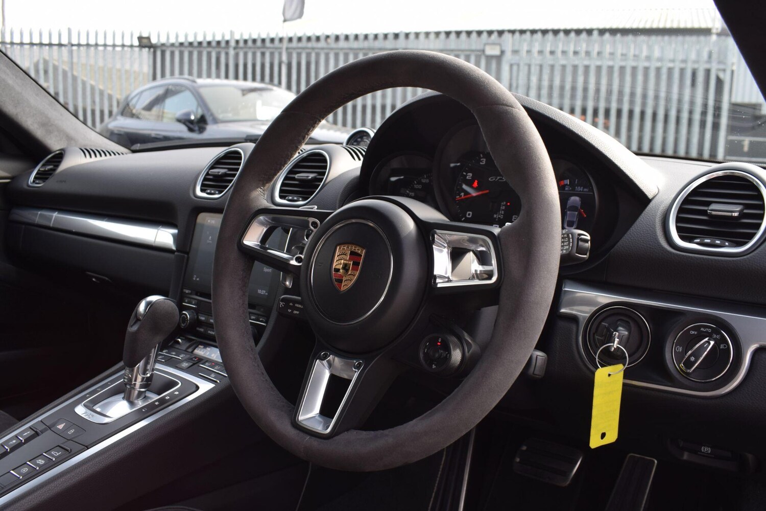 Used Porsche Cayman 2019 for sale - 77977835: Photo 11