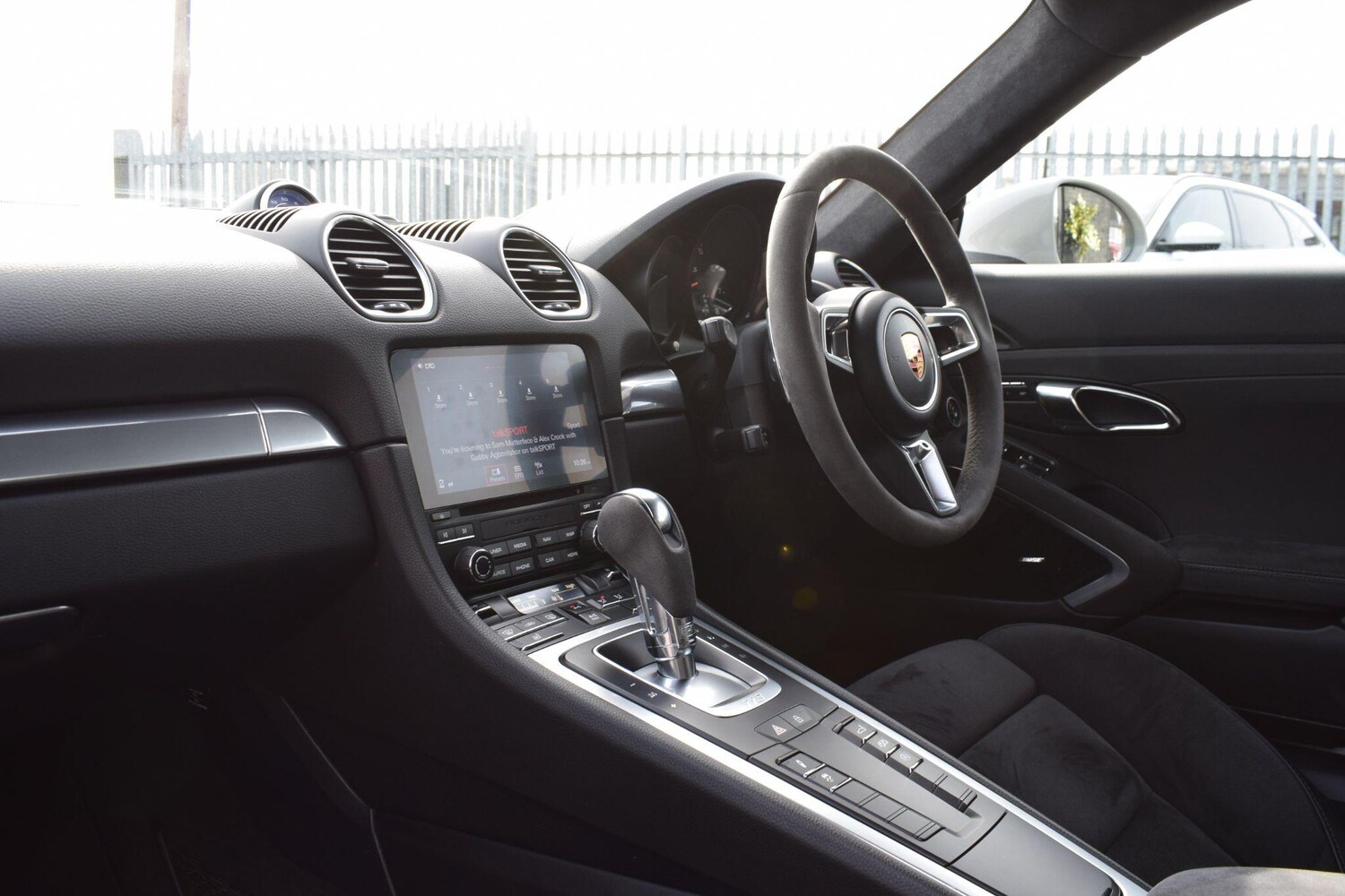 Used Porsche Cayman 2019 for sale - 77977835: Photo 13