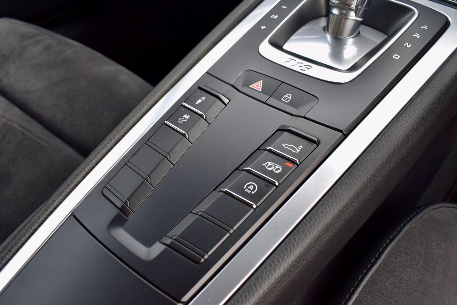 Used Porsche Cayman 2019 for sale - 77977835: Photo 17