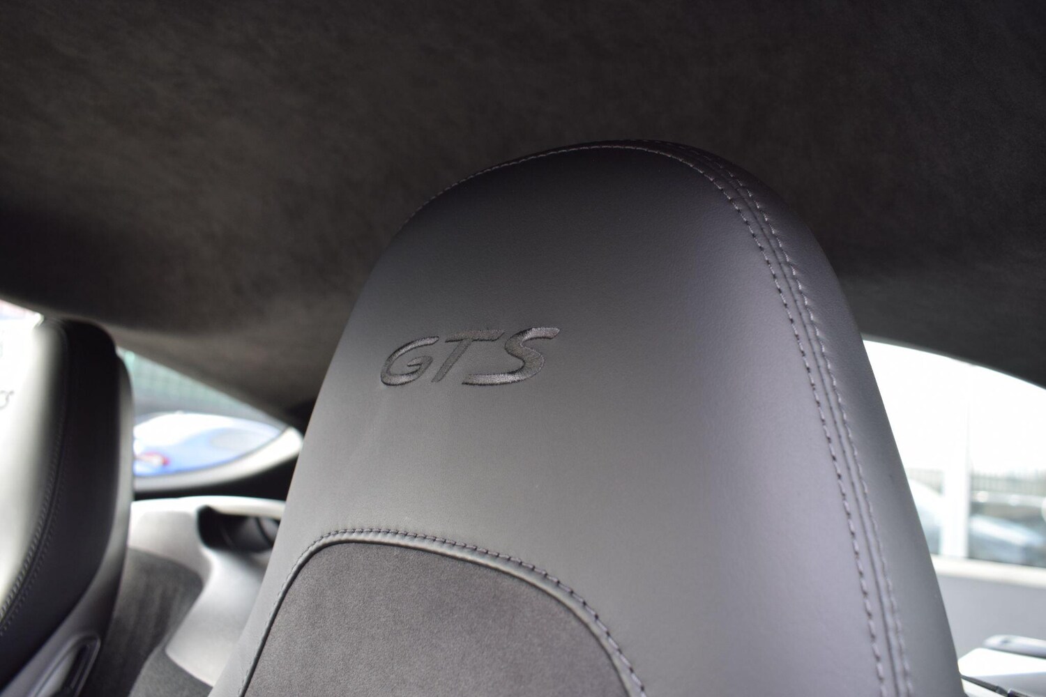 Used Porsche Cayman 2019 for sale - 77977835: Photo 25