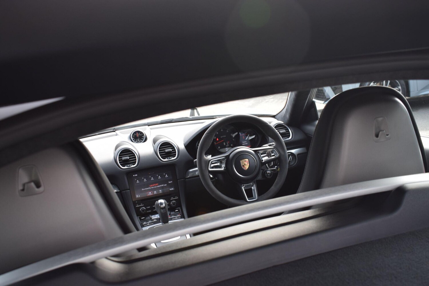 Used Porsche Cayman 2019 for sale - 77977835: Photo 28