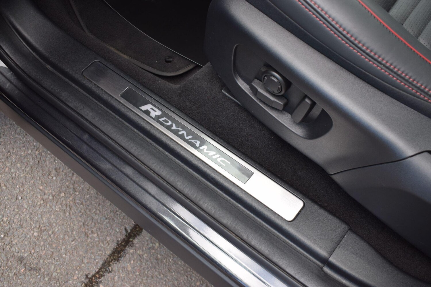 Used Land Rover Discovery Sport for sale - 78115078: Photo 26