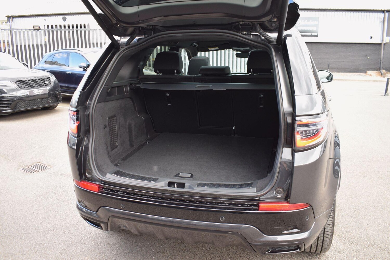 Used Land Rover Discovery Sport for sale - 78115078: Photo 31