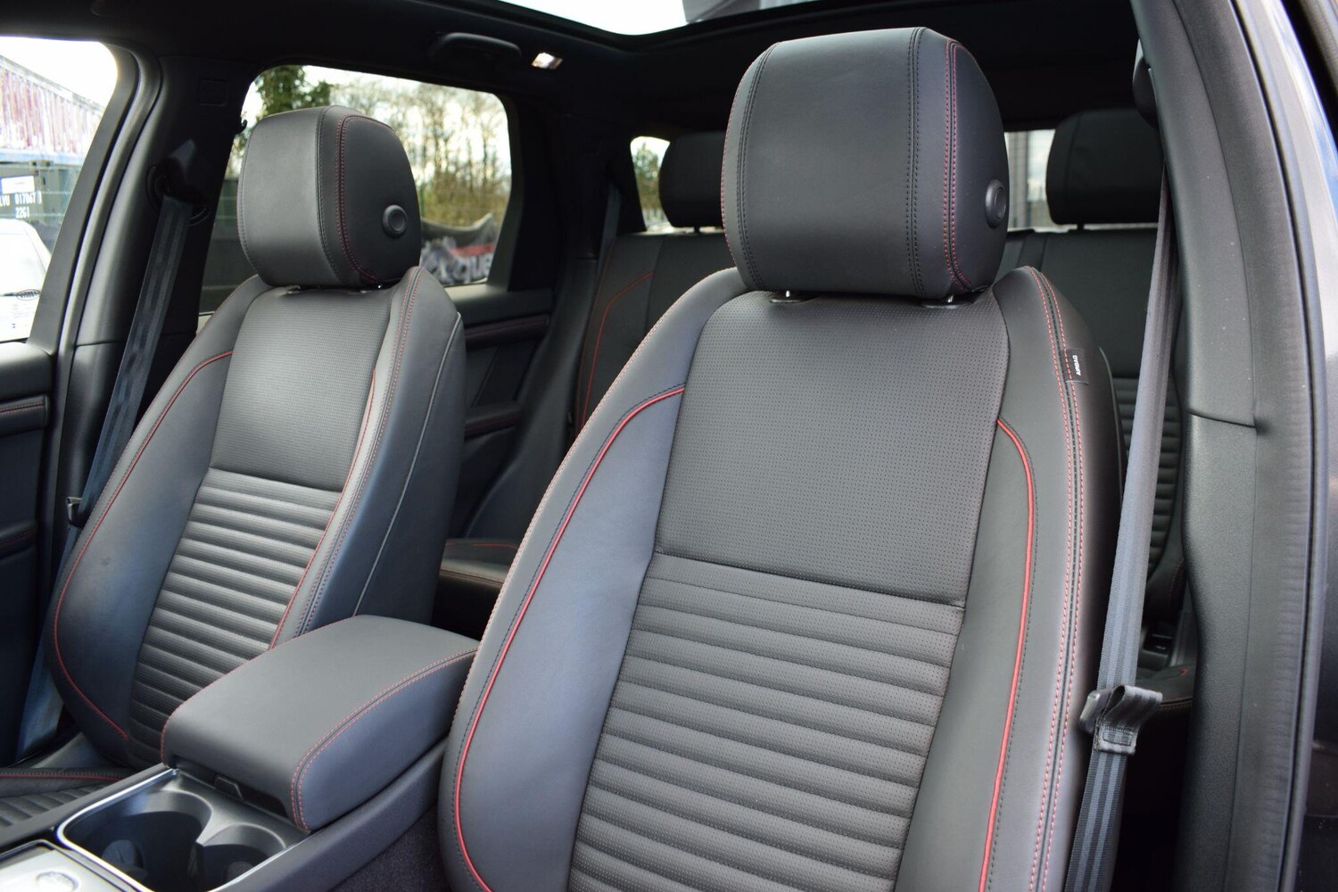 Used Land Rover Discovery Sport for sale - 78115078: Photo 8